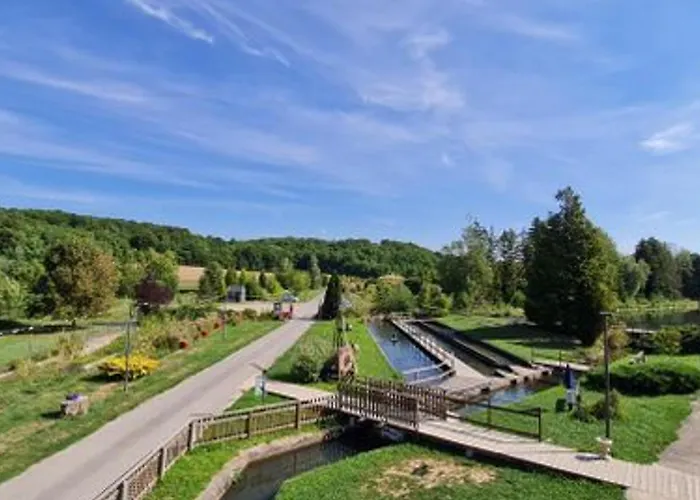 Апартаменты Lumineux 2-4 Pers. Avec Terrasse Et Restaurant Sur Place - Fr-1-585-92 *